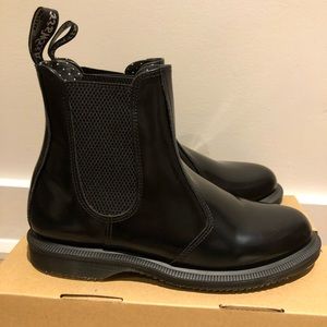 100% AUTHENTIC DR MARTENS  Brand New In Box

Style FLORA BLACK UK5 US7 EU38